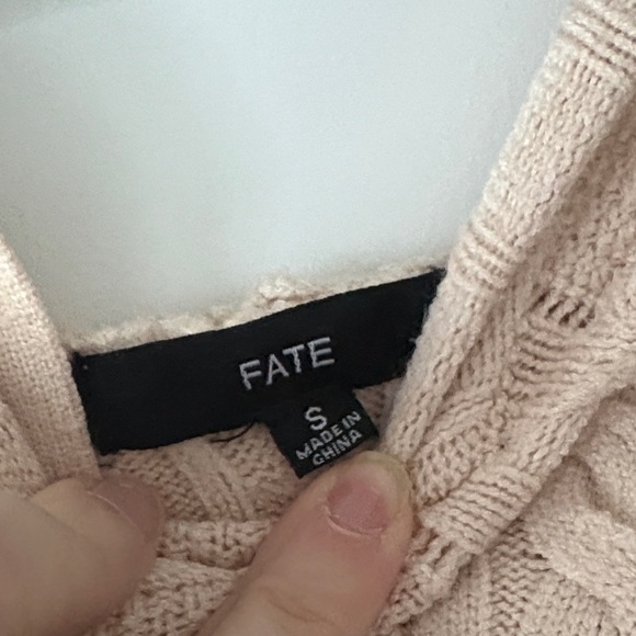 Fate Cream Cable Knit Sweater - Picture 2 of 5